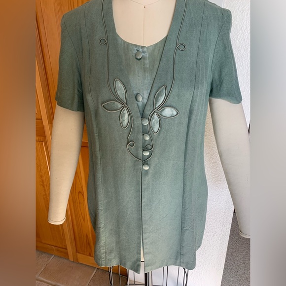 Closet clean out sale! Casual/semi professional type in good condition - Picture 1 of 3